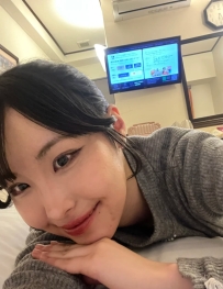 身長： 安佐子 164cm 46kg 小D 27y