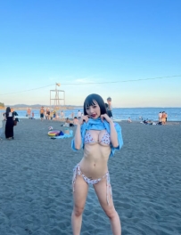 身材：可欣  24歲 156cm 44kg D+