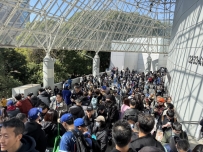 人山人海的巨蛋              ——東京