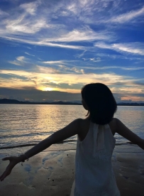 你我只不過是茫茫人海中同頻率遇到的人